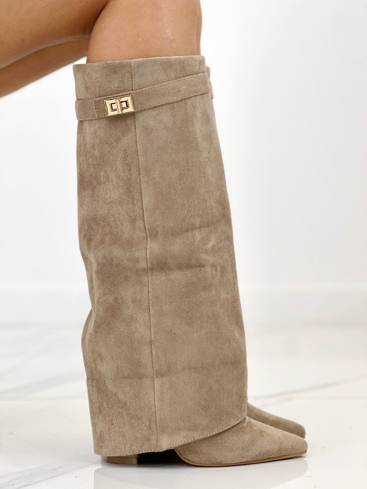 Lara Bottes | L’Élégance Intuitive